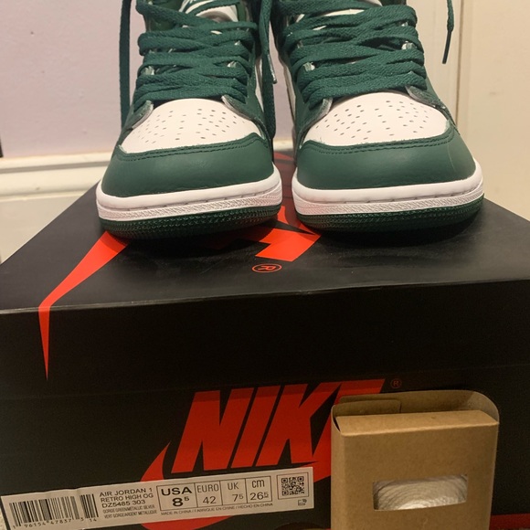 `Gorge Green` Nike Air Jordan 1 Retro High OGs - Picture 6 of 6